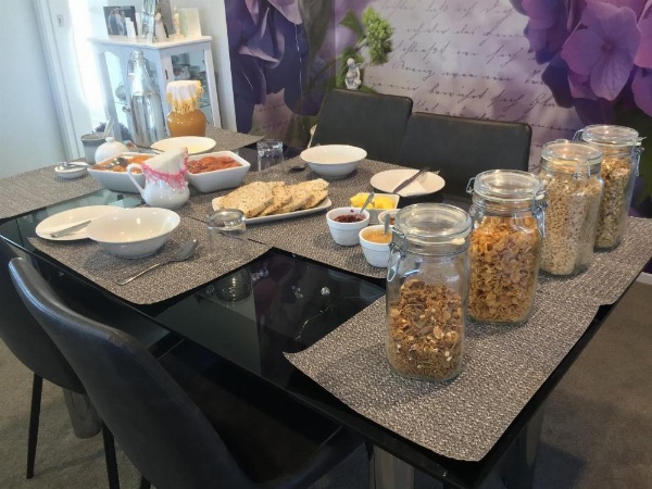 Sabai sabai 27 image 13